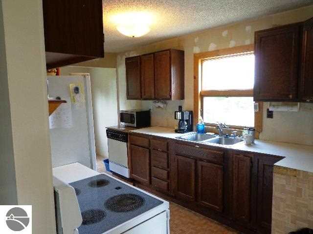 9710 West Monroe Road Elwell, MI 48832 - Photo 5 of 17 1748358-4.JPG
