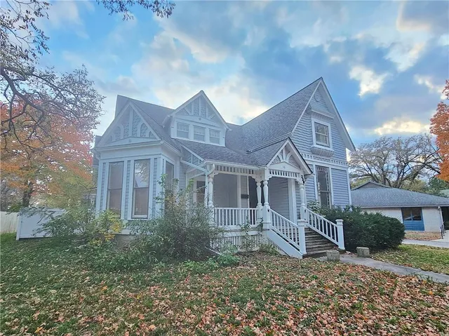 $250,000 | 230 West 4th Avenue, Garnett, KS 66032