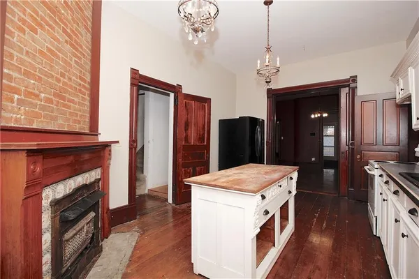 $245,000 | 230 West 4th Avenue, Garnett, KS 66032