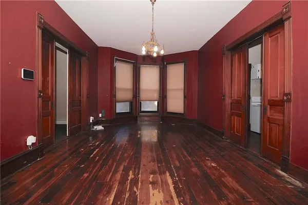 $245,000 | 230 West 4th Avenue, Garnett, KS 66032