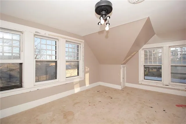 $250,000 | 230 West 4th Avenue, Garnett, KS 66032