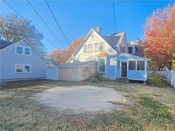 $245,000 | 230 West 4th Avenue, Garnett, KS 66032