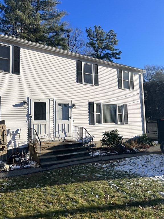 35 Wellesley Circle, Unit B, East Taunton, MA 02718 Compass