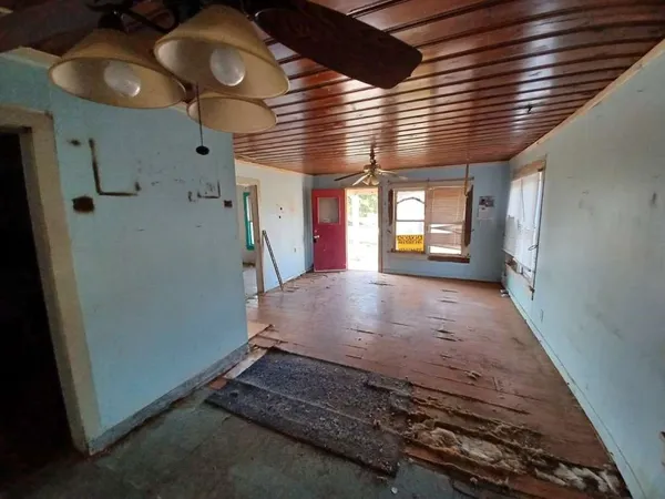 $34,999 | 503 East Reiman Street, Seymour, TX 76380
