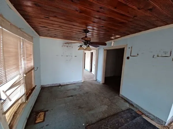 $34,999 | 503 East Reiman Street, Seymour, TX 76380