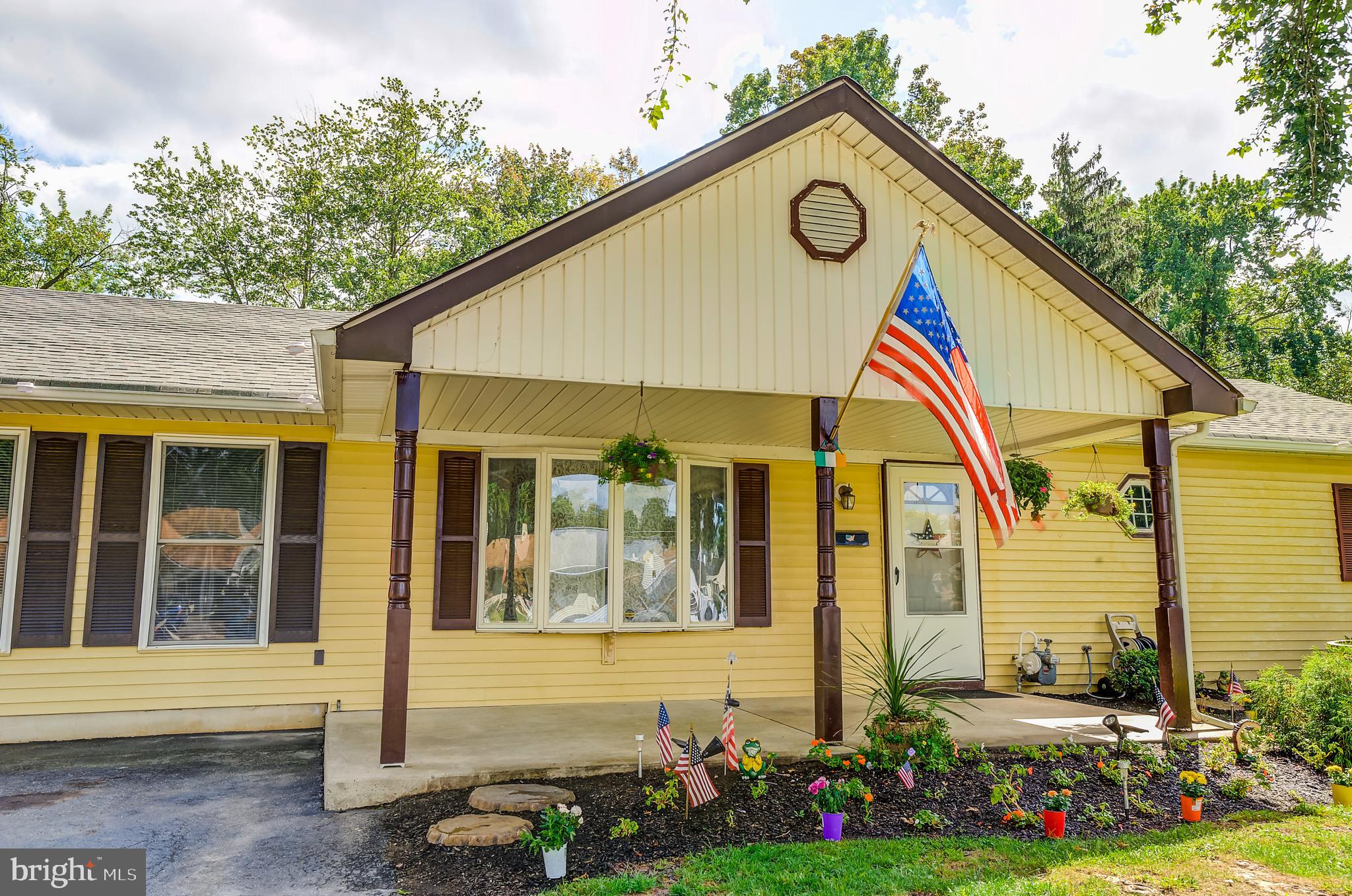 704 Chatham Road Fairless Hills, PA 19030 - Photo 5 of 25 Gallery Image 5