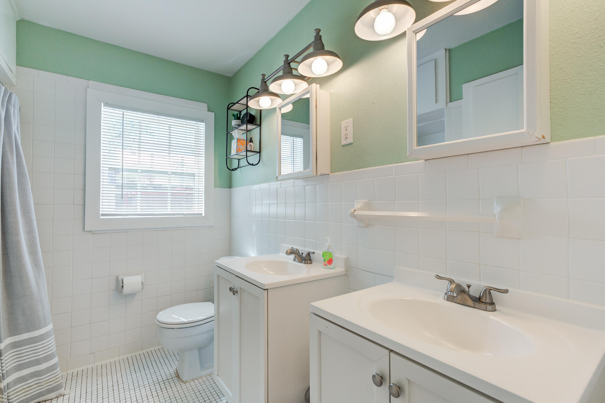 2701 33rd Street Lubbock, TX 79410 - Photo 21 of 30 2701-33rd-St_Lubbock_TX_22_Bathroom-1