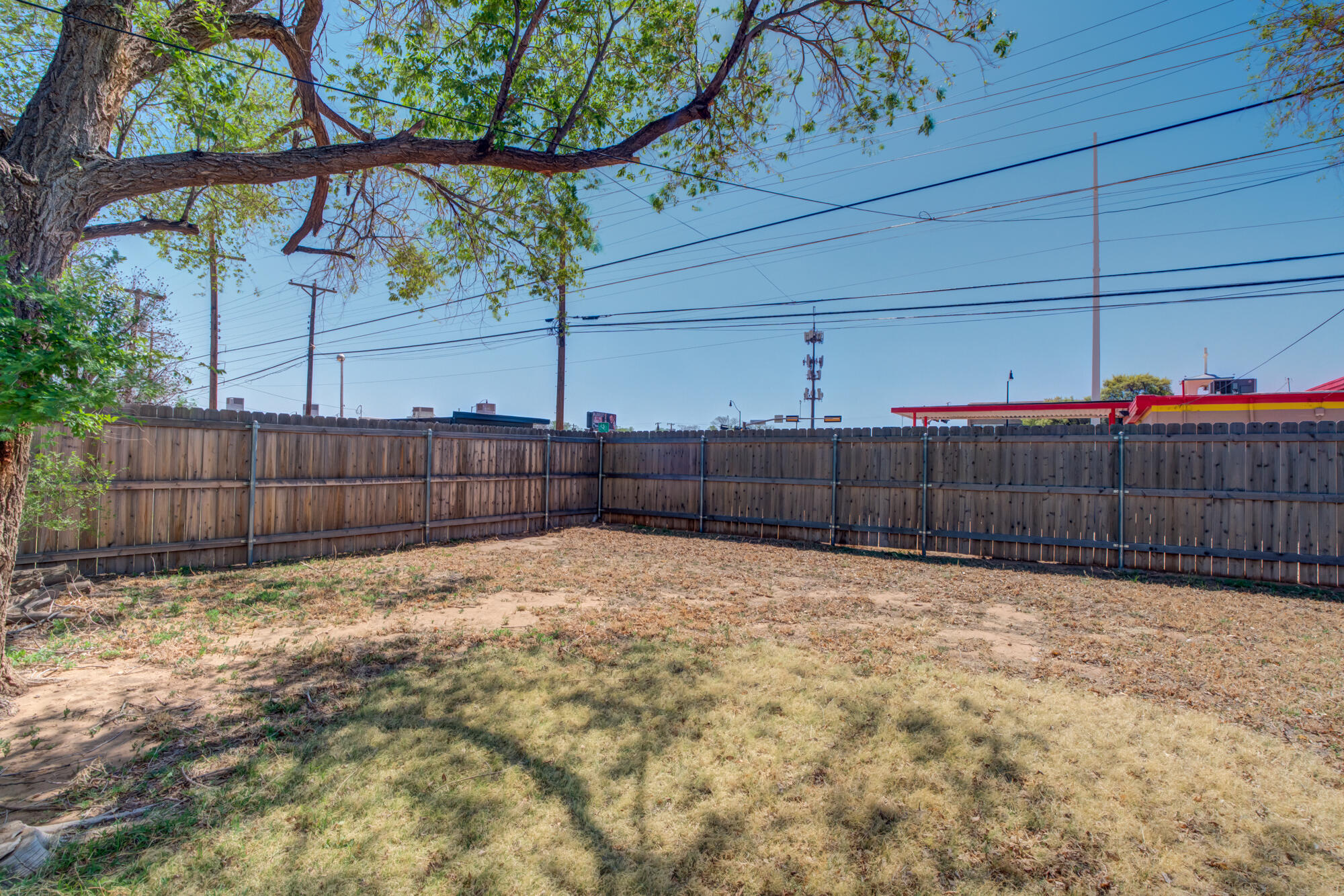 2701 33rd Street Lubbock, TX 79410 - Photo 5 of 30 2701-33rd-St_Lubbock_TX_28_Backyard