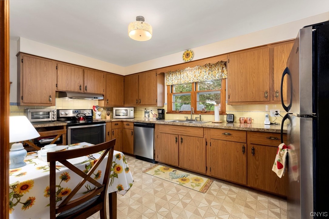 751 North Jay Street Rome, NY 13440 - Photo 21 of 50