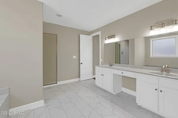 $640,000 | 10874 Wiseman Drive, Olive Branch, MS 38654