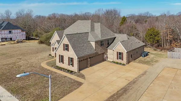 $640,000 | 10874 Wiseman Drive, Olive Branch, MS 38654