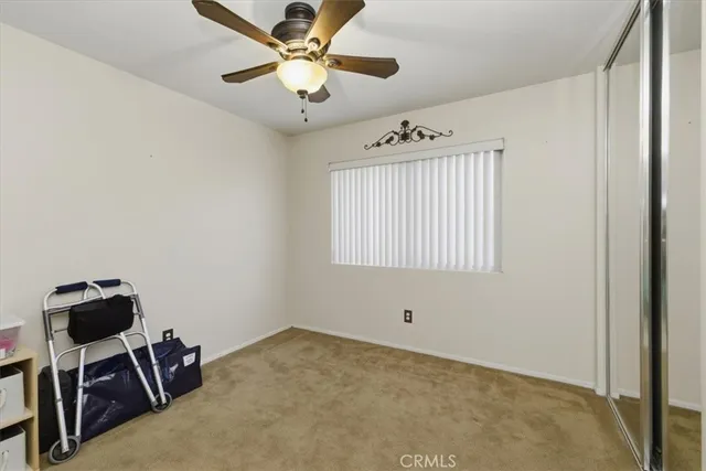 a view of yard with green space