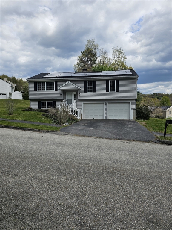 14 Pinewood Lane Worcester, MA 01609 - Photo 1 of 16