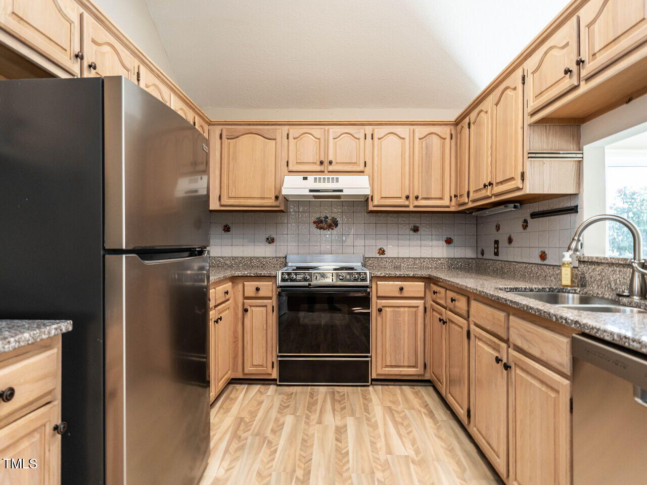 916 Belhaven Road Cary, NC 27513 - Photo 12 of 44 012-1280x960-kitchen