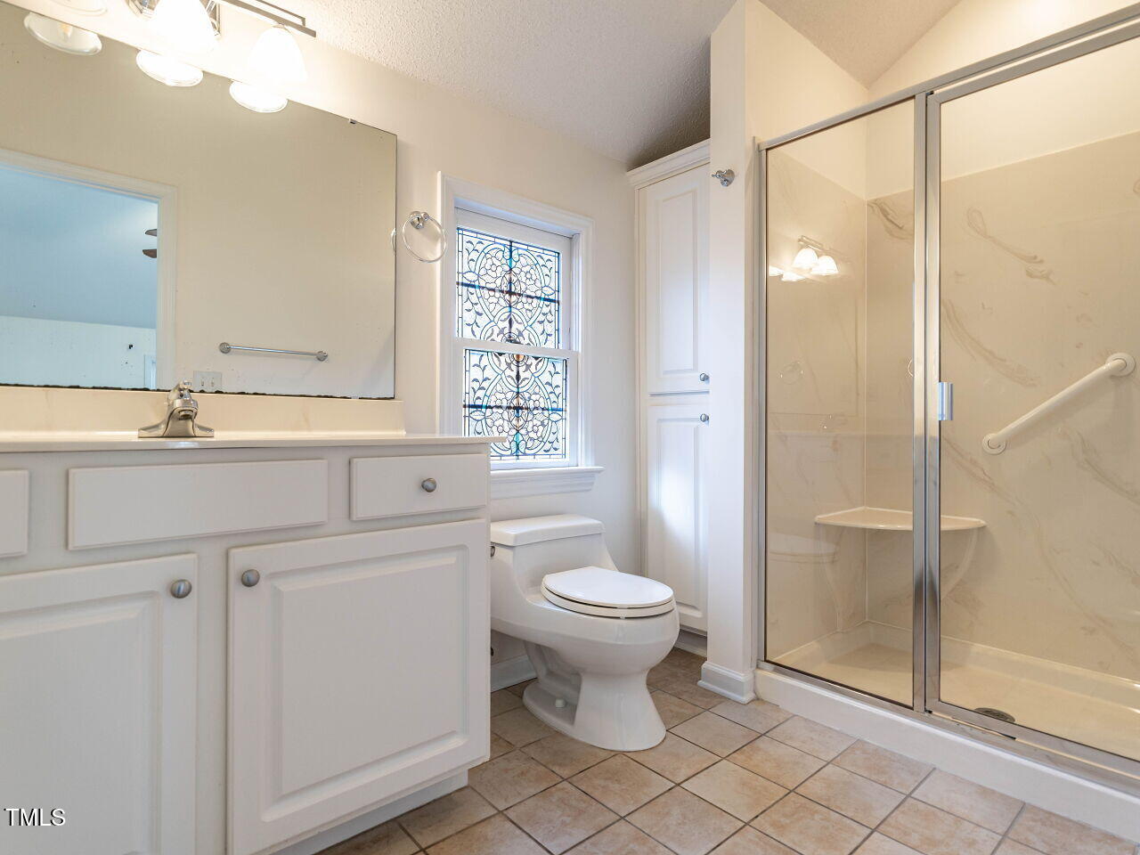 916 Belhaven Road Cary, NC 27513 - Photo 39 of 44 038-1280x960-apartment-bath