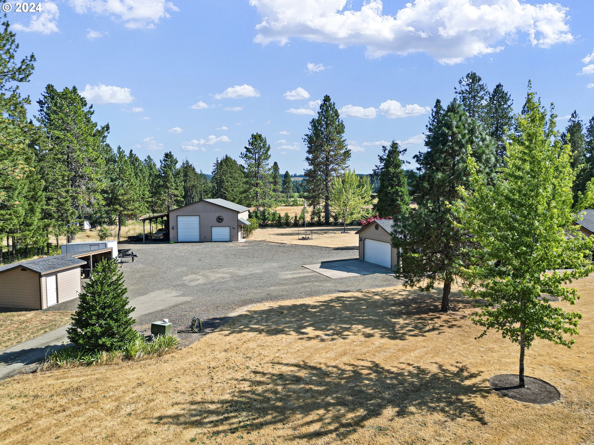 25428 Perkins Road Veneta, OR 97487 - Photo 4 of 42 Gallery Image 4