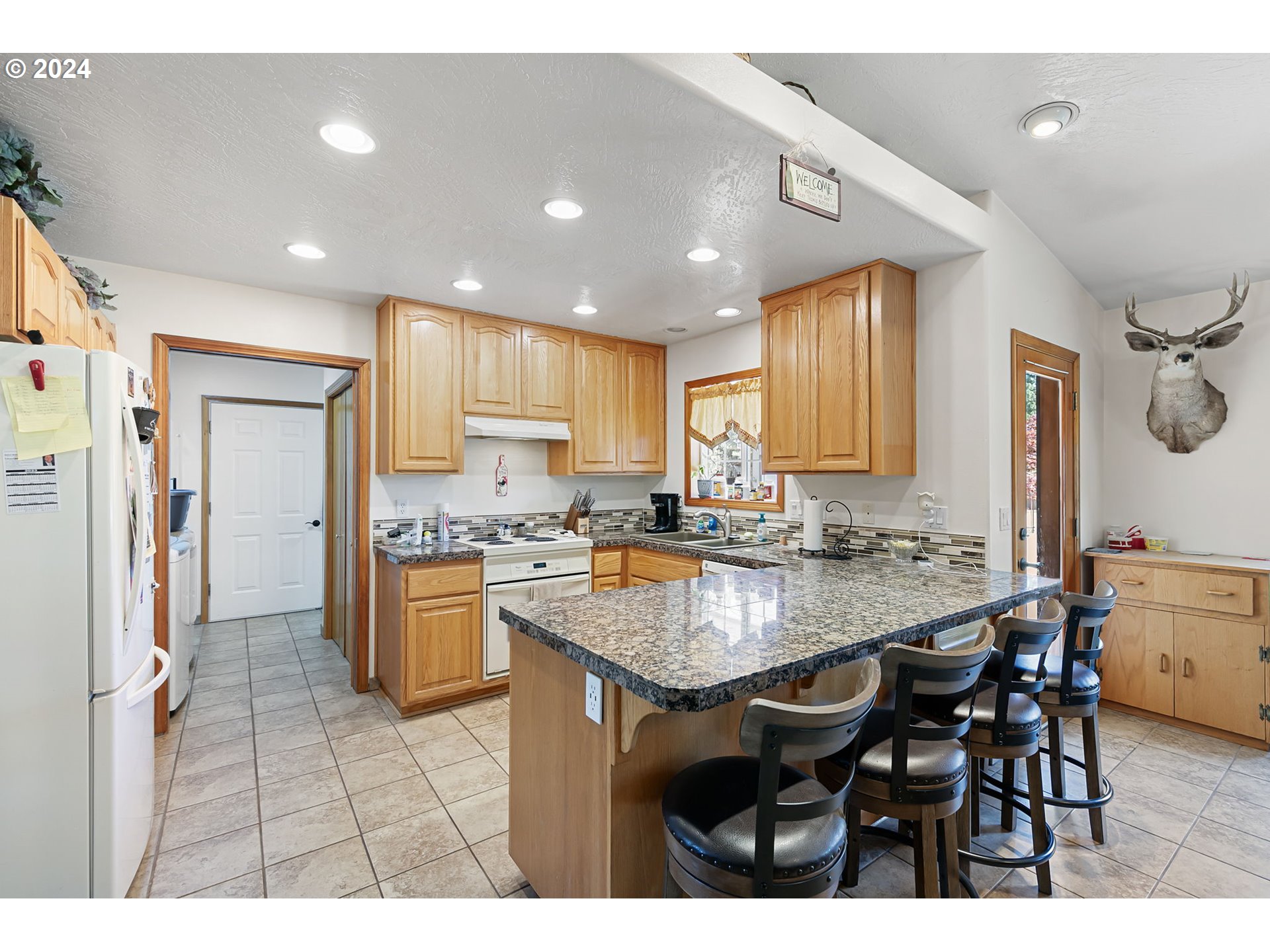 25428 Perkins Road Veneta, OR 97487 - Photo 9 of 42 Gallery Image 9