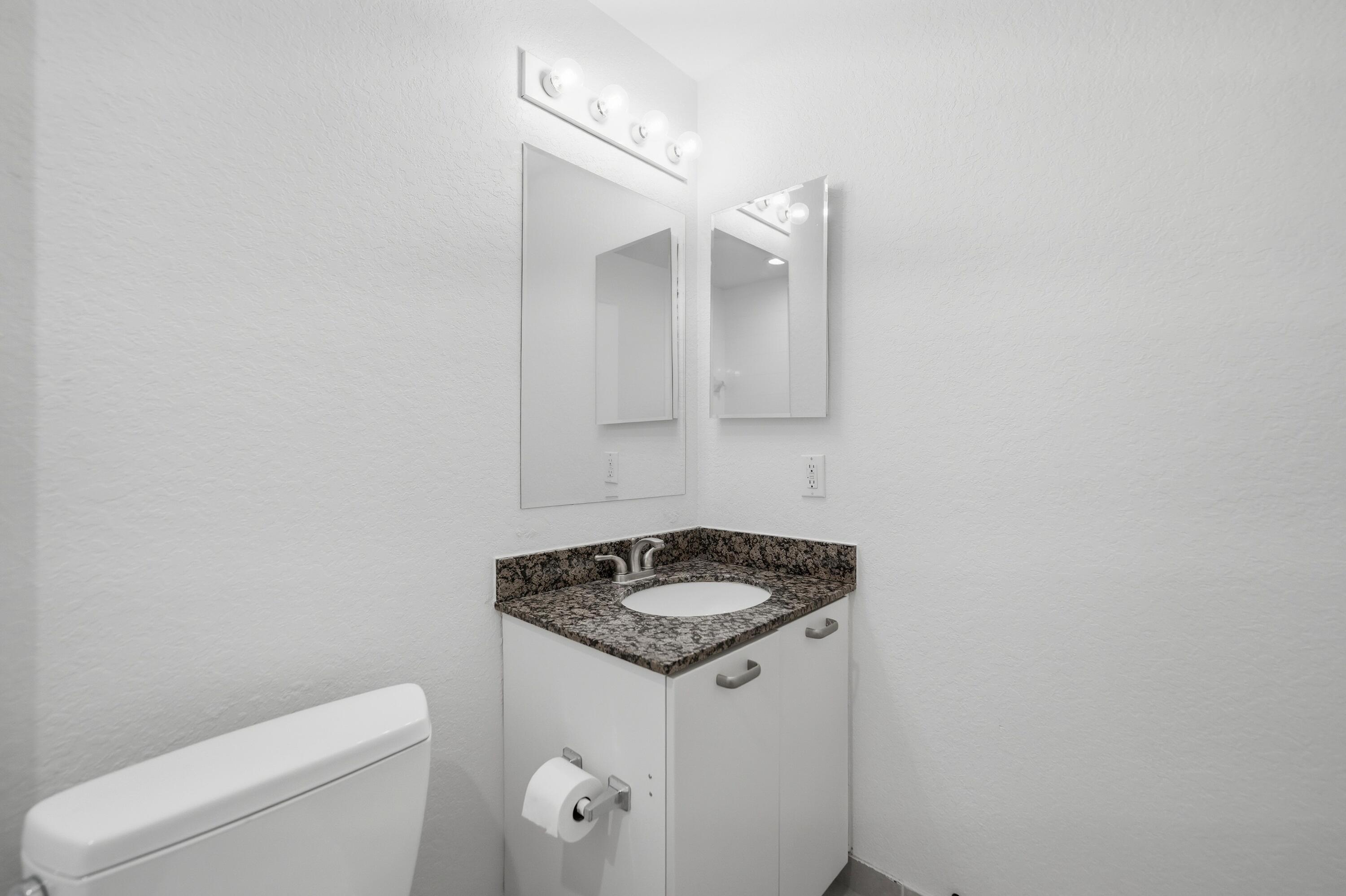 58 Southeast Palermo, Unit 104 Stuart, FL 34994 - Photo 19 of 37 49-print-58-se-palermo-ct-104