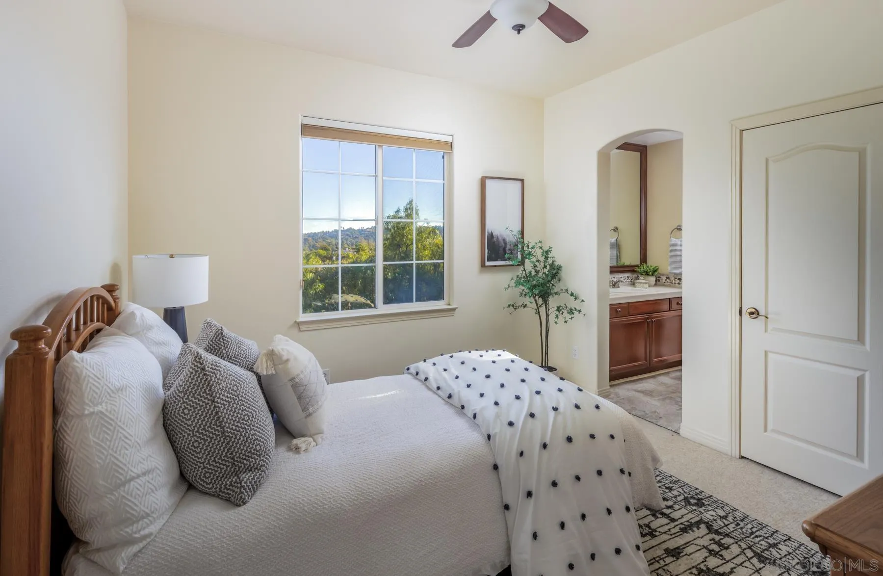 17095 Butterfield Trail Poway, CA 92064 - Photo 19 of 32 Bedroom