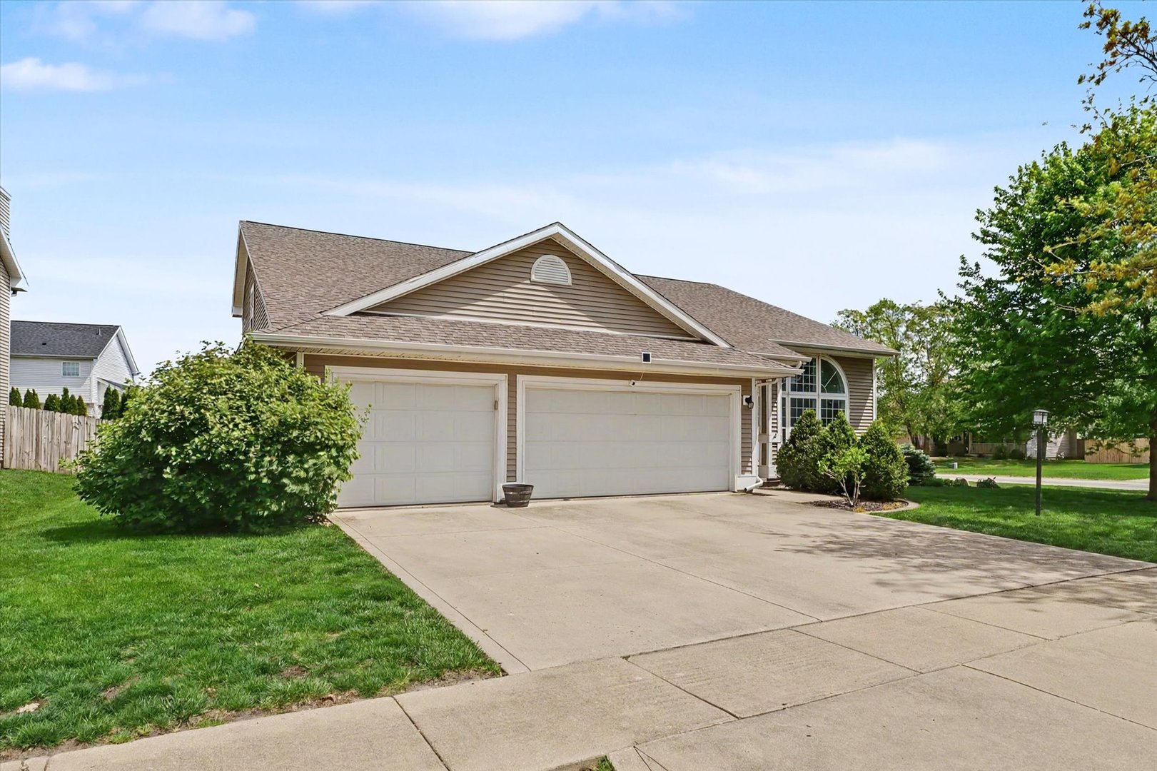 1206 Cobblefield Road Champaign, IL 61822 - Photo 3 of 41 Gallery Image 3