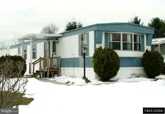 238 Berwick Road Abbottstown, PA 17301 - Photo 1 of 8 Gallery Image 1