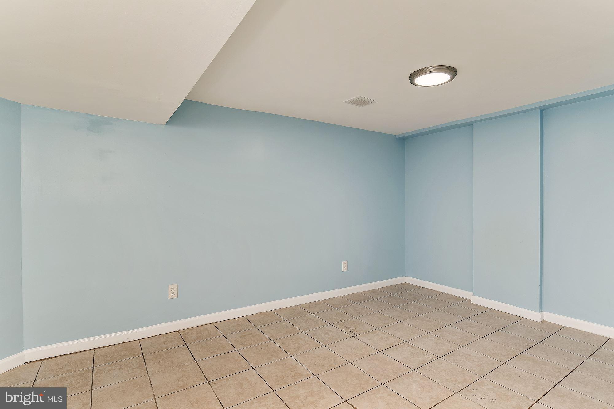 209 Suter Road Catonsville, MD 21228 - Photo 27 of 34 Possible Bedroom