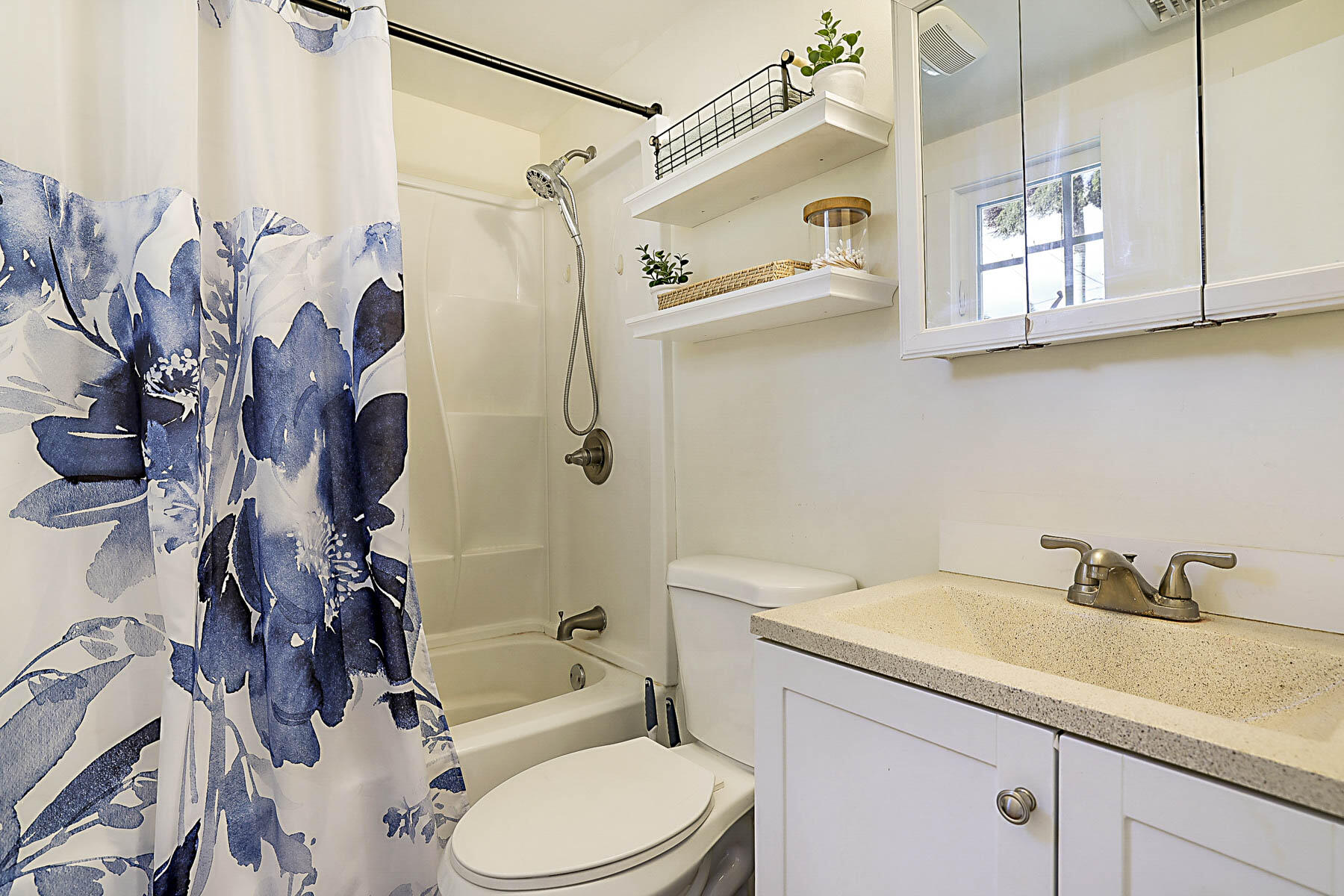 1017 Southwest Spruce Street Palm City, FL 34990 - Photo 10 of 17 1017 SW Spruce St -20