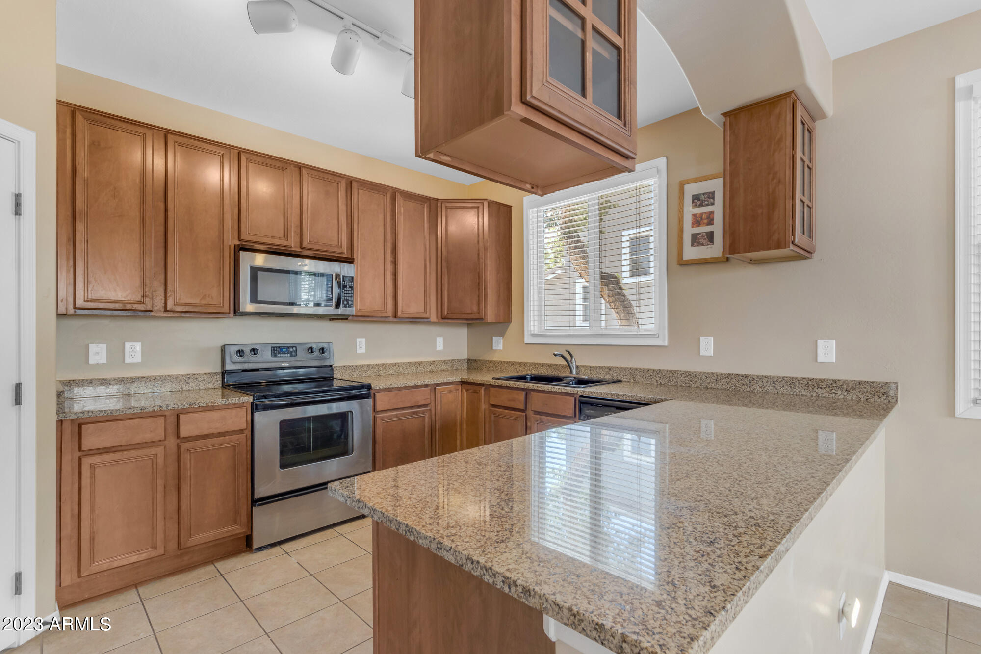 2350 East Pecan Road Phoenix, AZ 85040 - Photo 12 of 36 078_JillLee_pecan_2350 E Pecan Rd