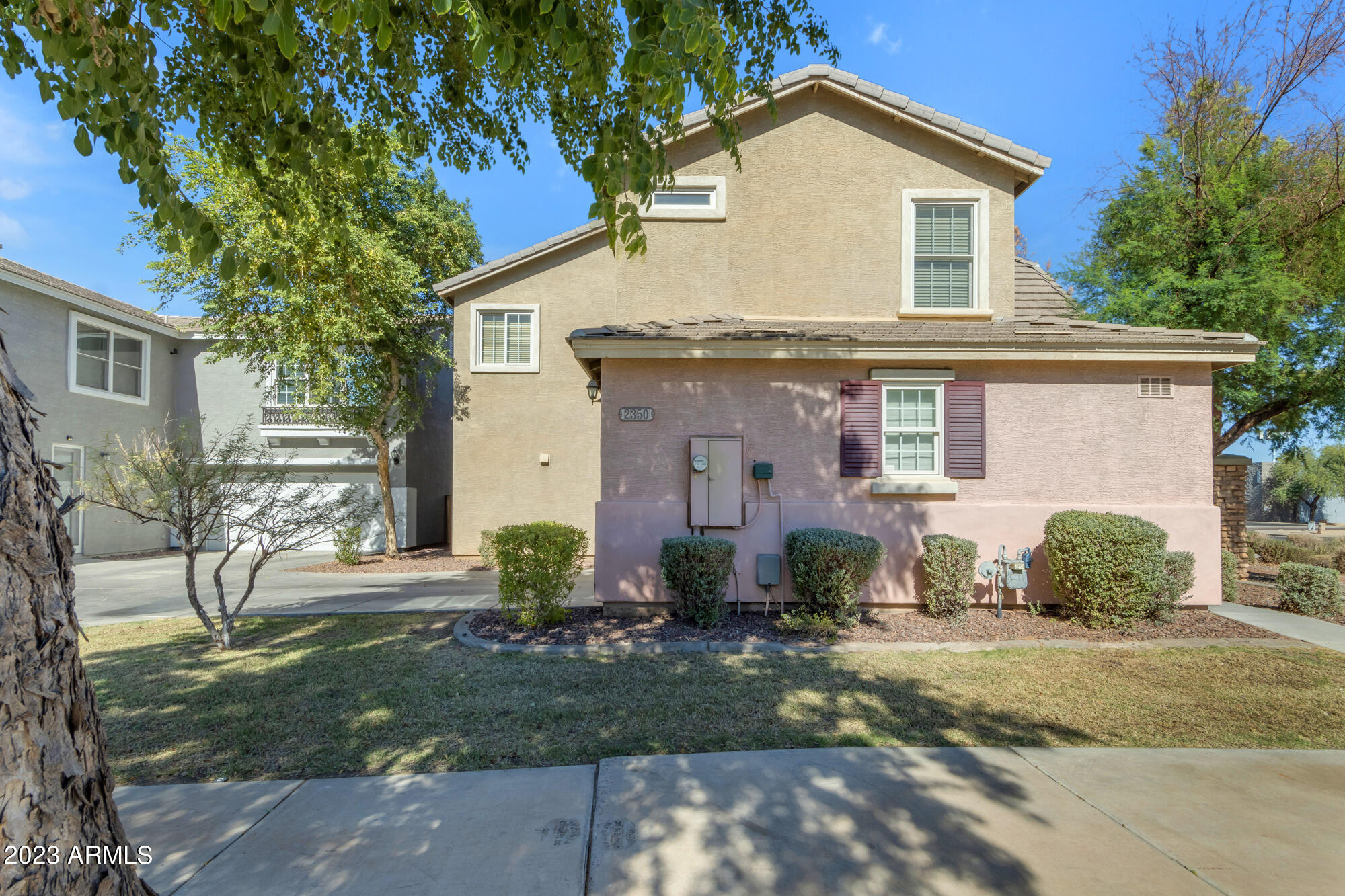 2350 East Pecan Road Phoenix, AZ 85040 - Photo 2 of 36 102_JillLee_pecan_2350 E Pecan Rd