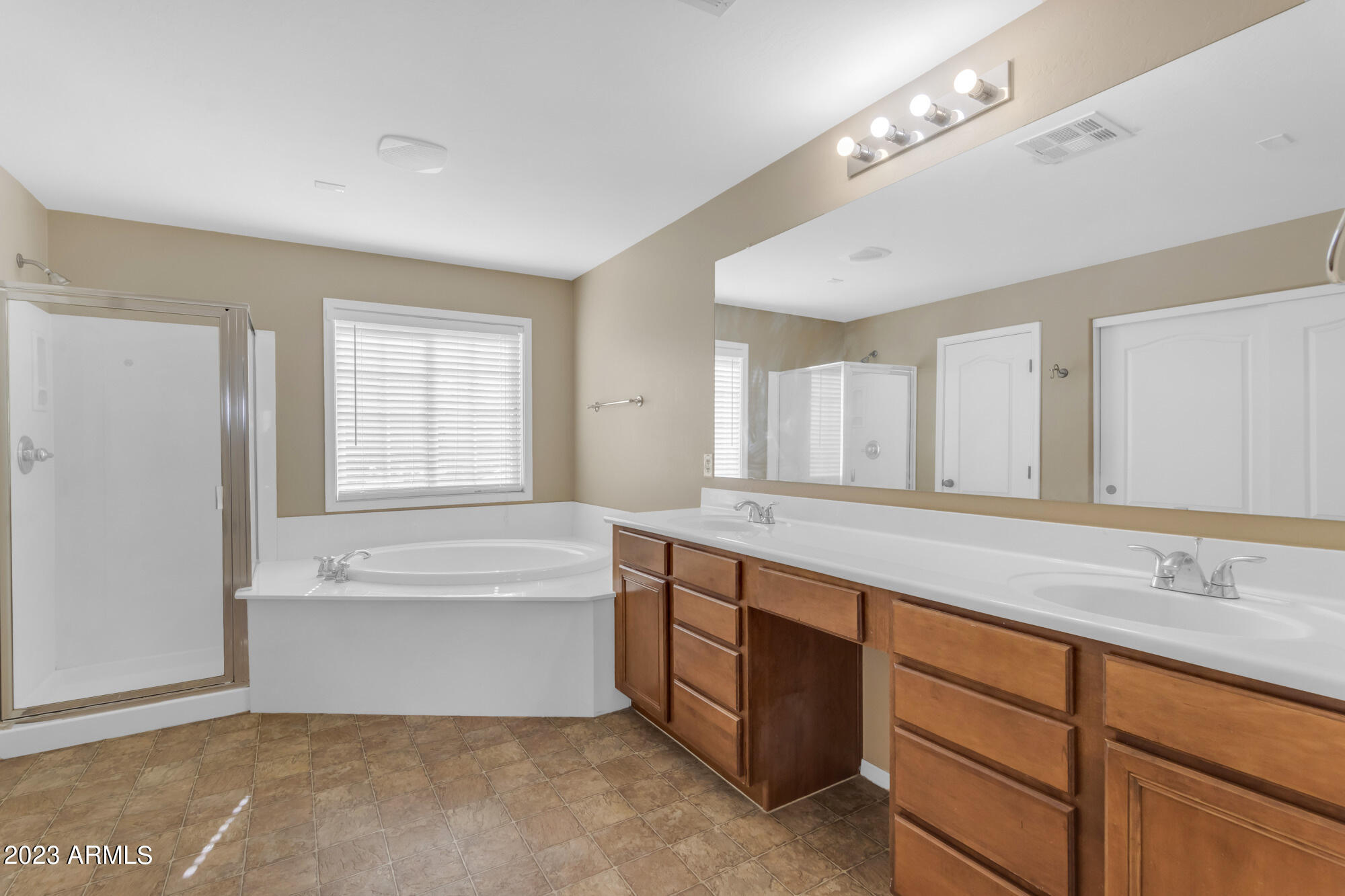 2350 East Pecan Road Phoenix, AZ 85040 - Photo 23 of 36 048_JillLee_pecan_2350 E Pecan Rd