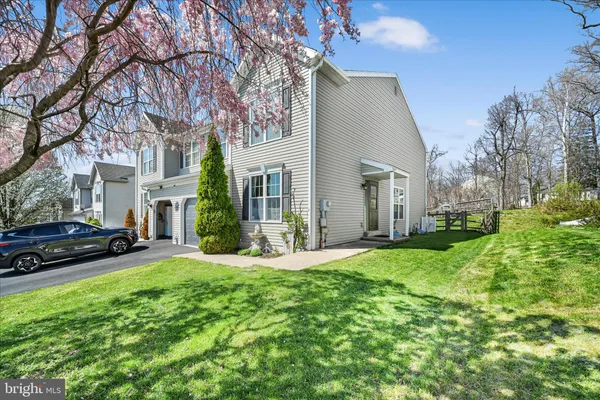 $305,000 | 1054 Alexander Drive, Temple, PA 19560