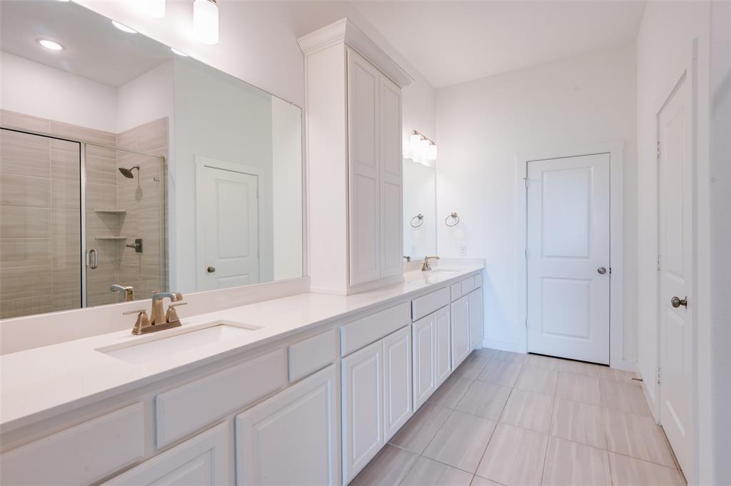1719 Dalhart Road Plano, TX 75075 - Photo 7 of 12