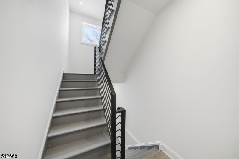 28 Irving Street Montclair, NJ 07042 - Photo 19 of 32