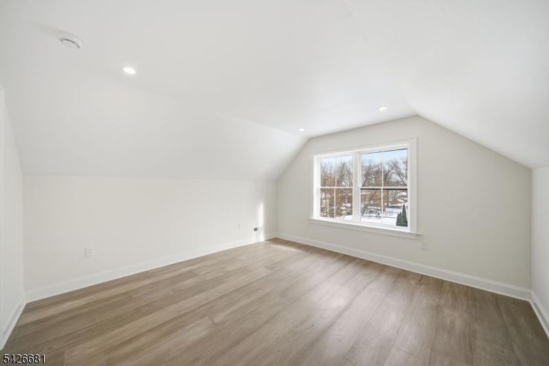 28 Irving Street Montclair, NJ 07042 - Photo 24 of 32