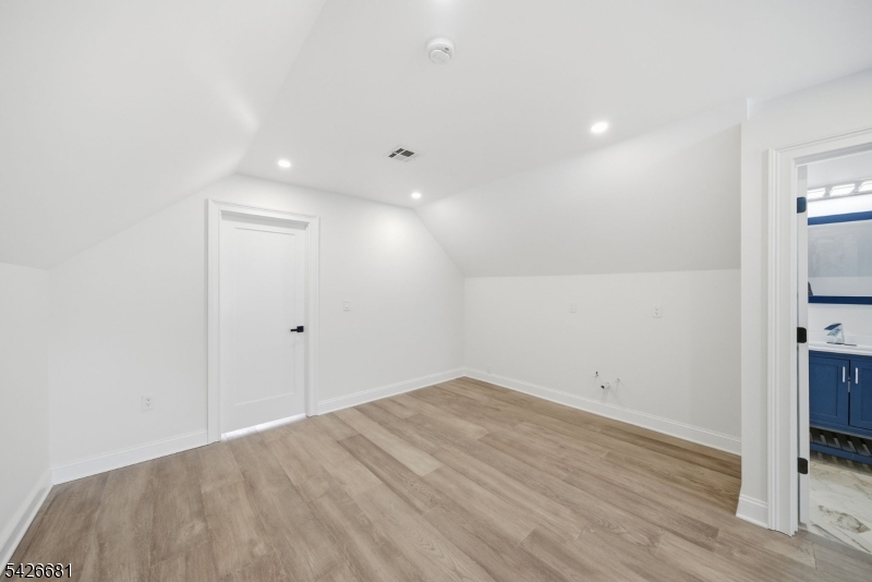 28 Irving Street Montclair, NJ 07042 - Photo 26 of 32