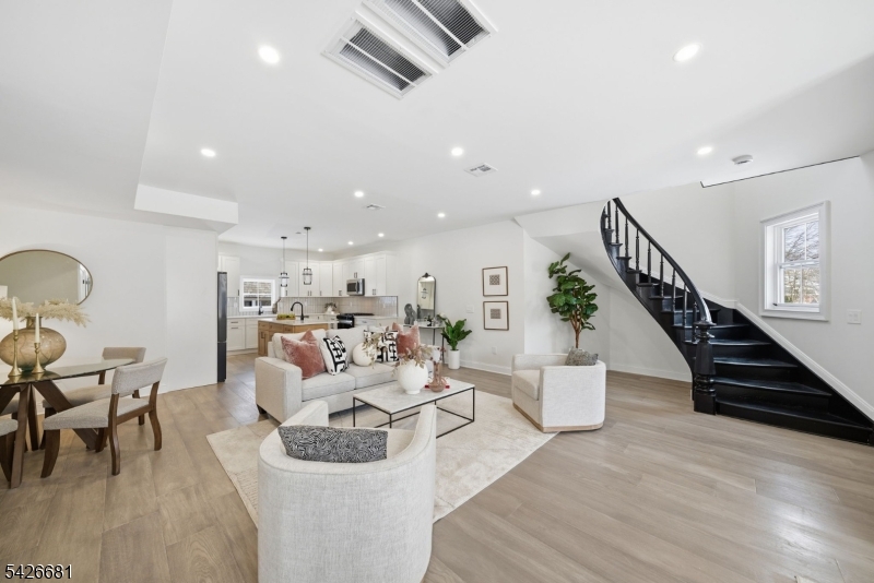 28 Irving Street Montclair, NJ 07042 - Photo 4 of 32