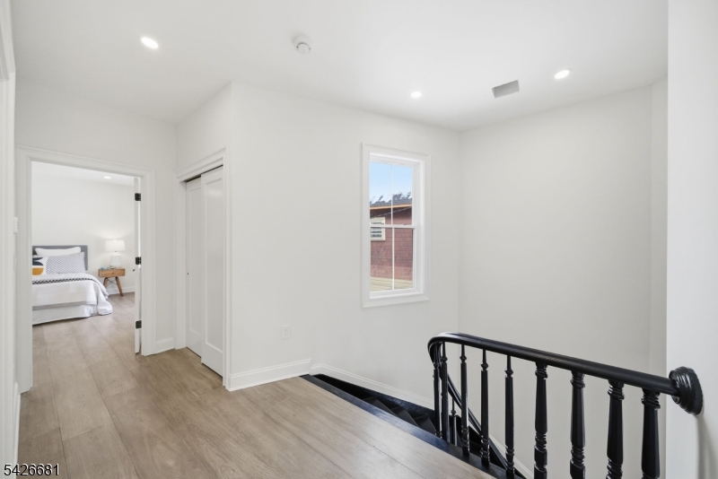 28 Irving Street Montclair, NJ 07042 - Photo 10 of 32