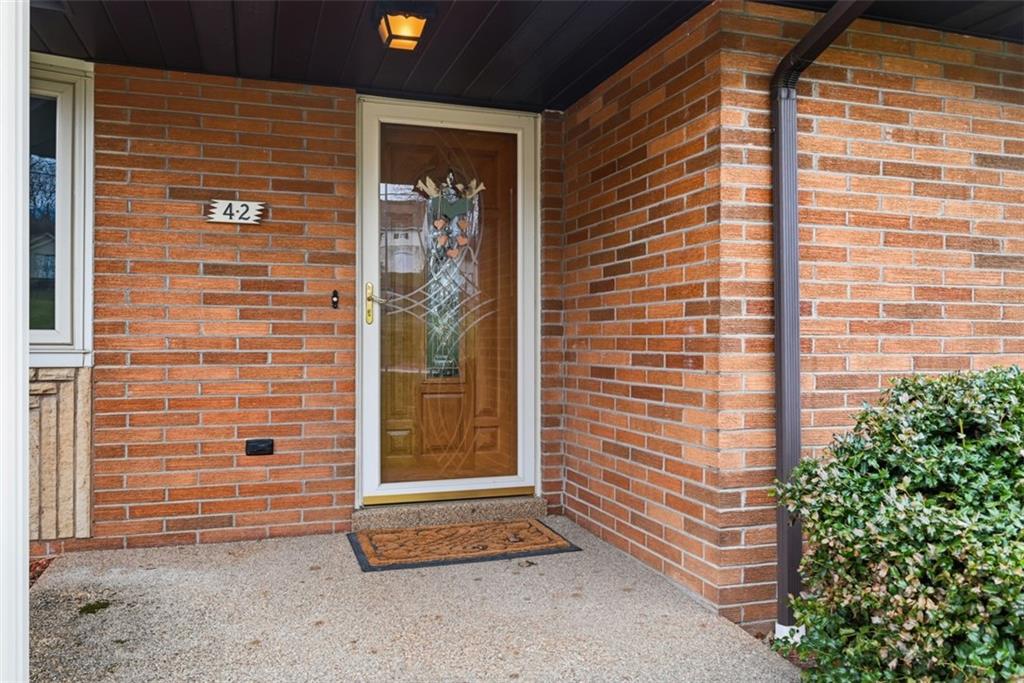 42 Lee Avenue Washington, PA 15301 - Photo 3 of 48