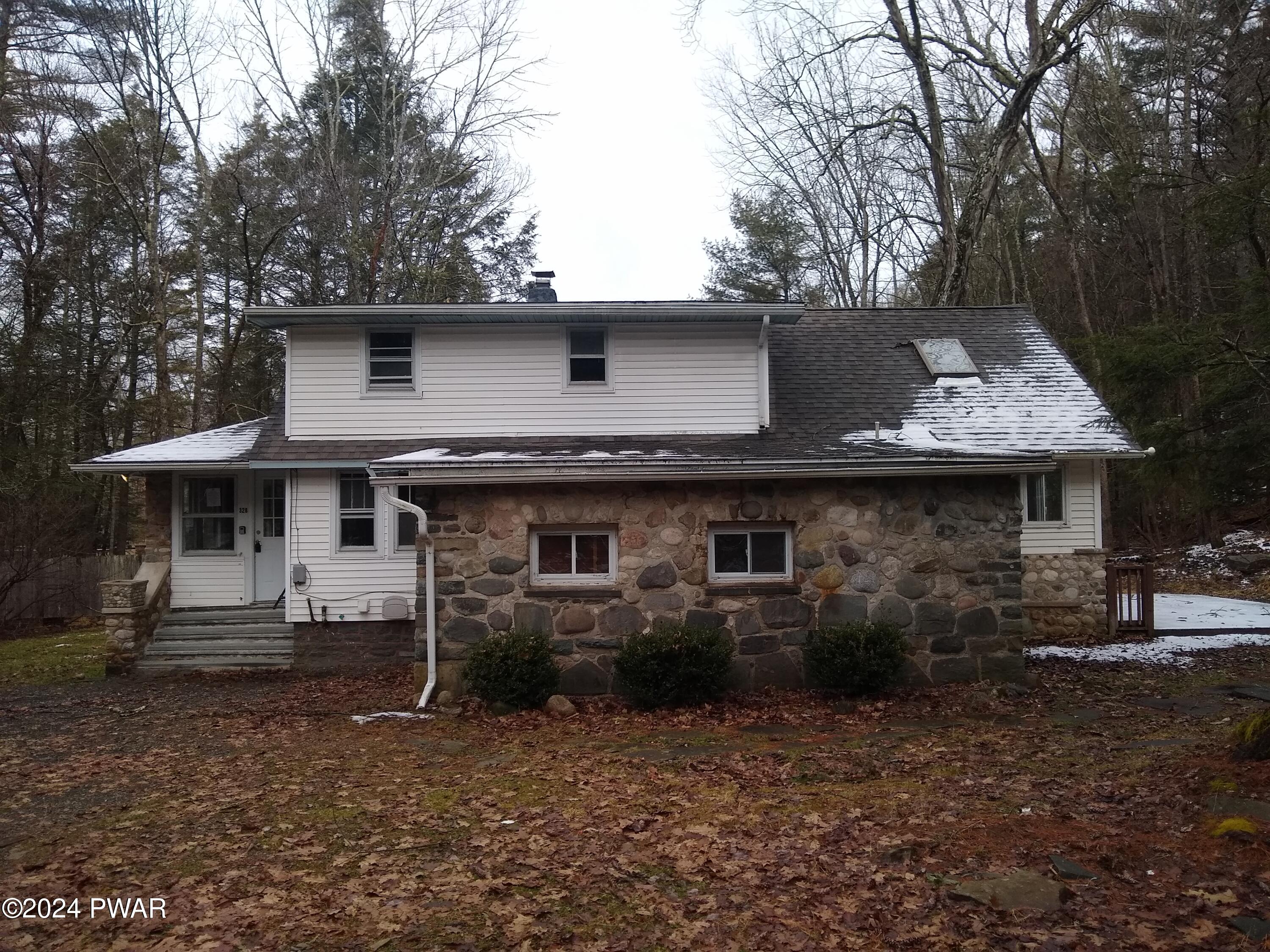 328 Twin Lakes Road Shohola, PA 18458 - Photo 4 of 37