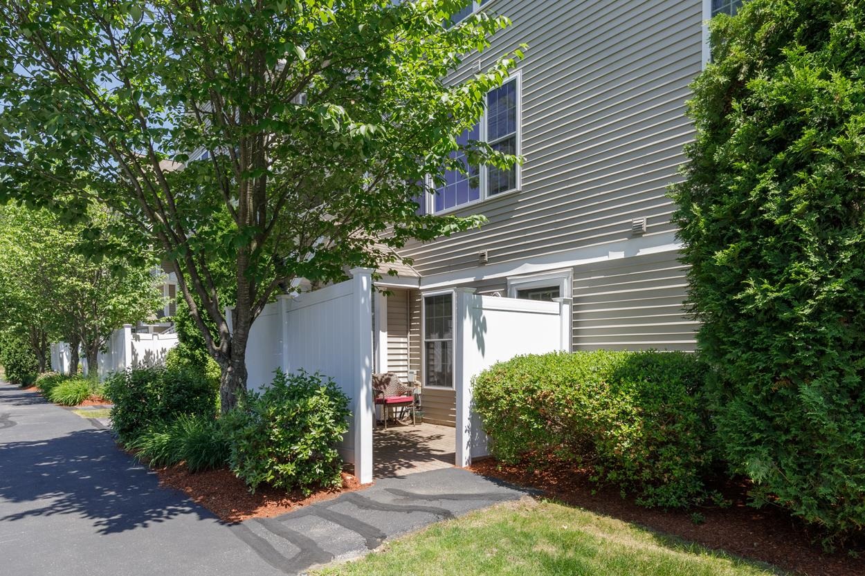 1 Maple Ridge Drive, Unit 101 Merrimack, NH 03054 - Photo 2 of 38