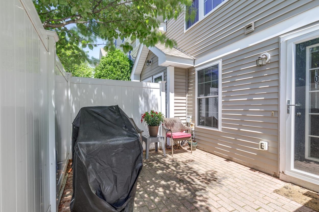 1 Maple Ridge Drive, Unit 101 Merrimack, NH 03054 - Photo 24 of 38