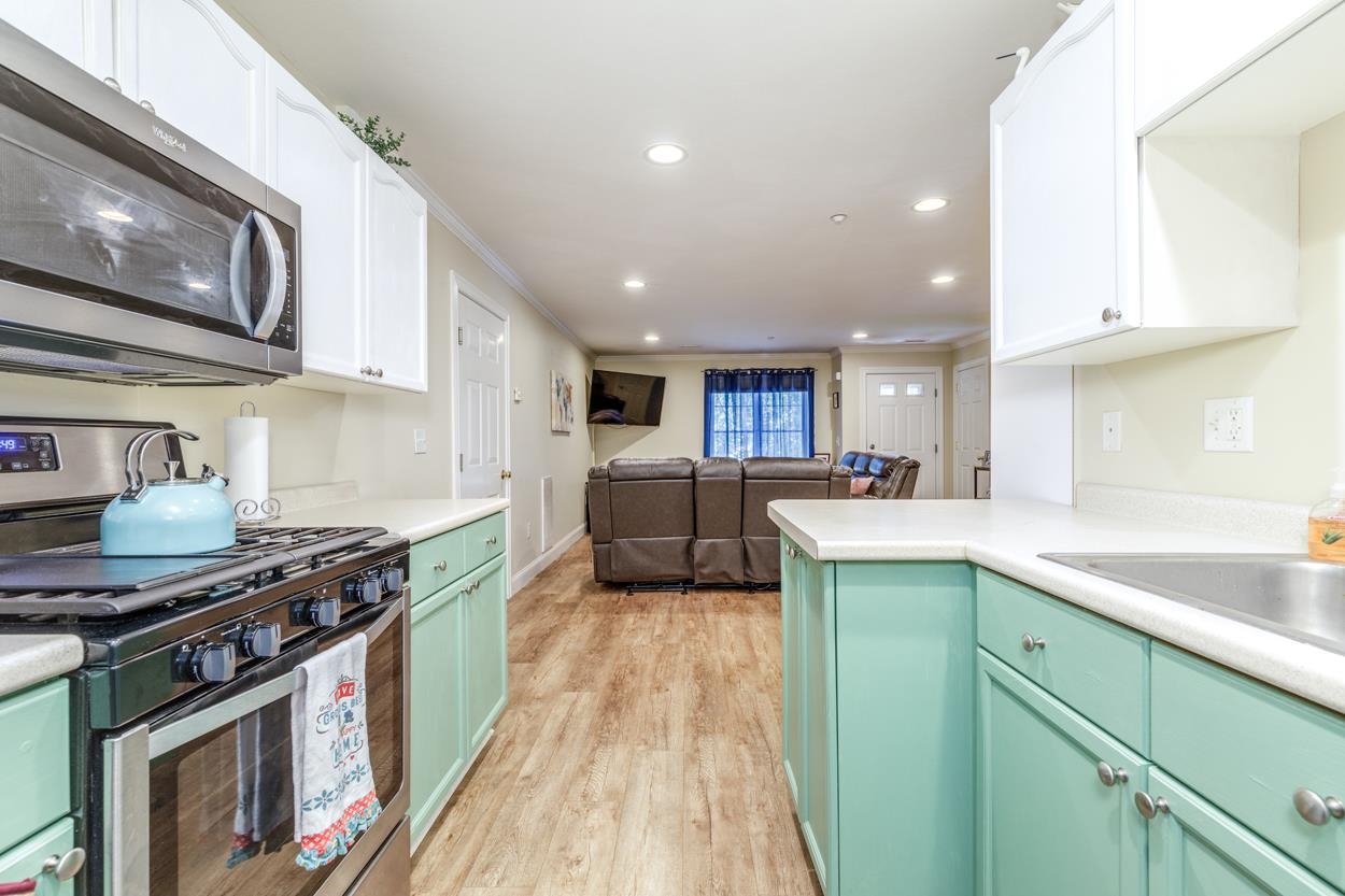 1 Maple Ridge Drive, Unit 101 Merrimack, NH 03054 - Photo 8 of 38