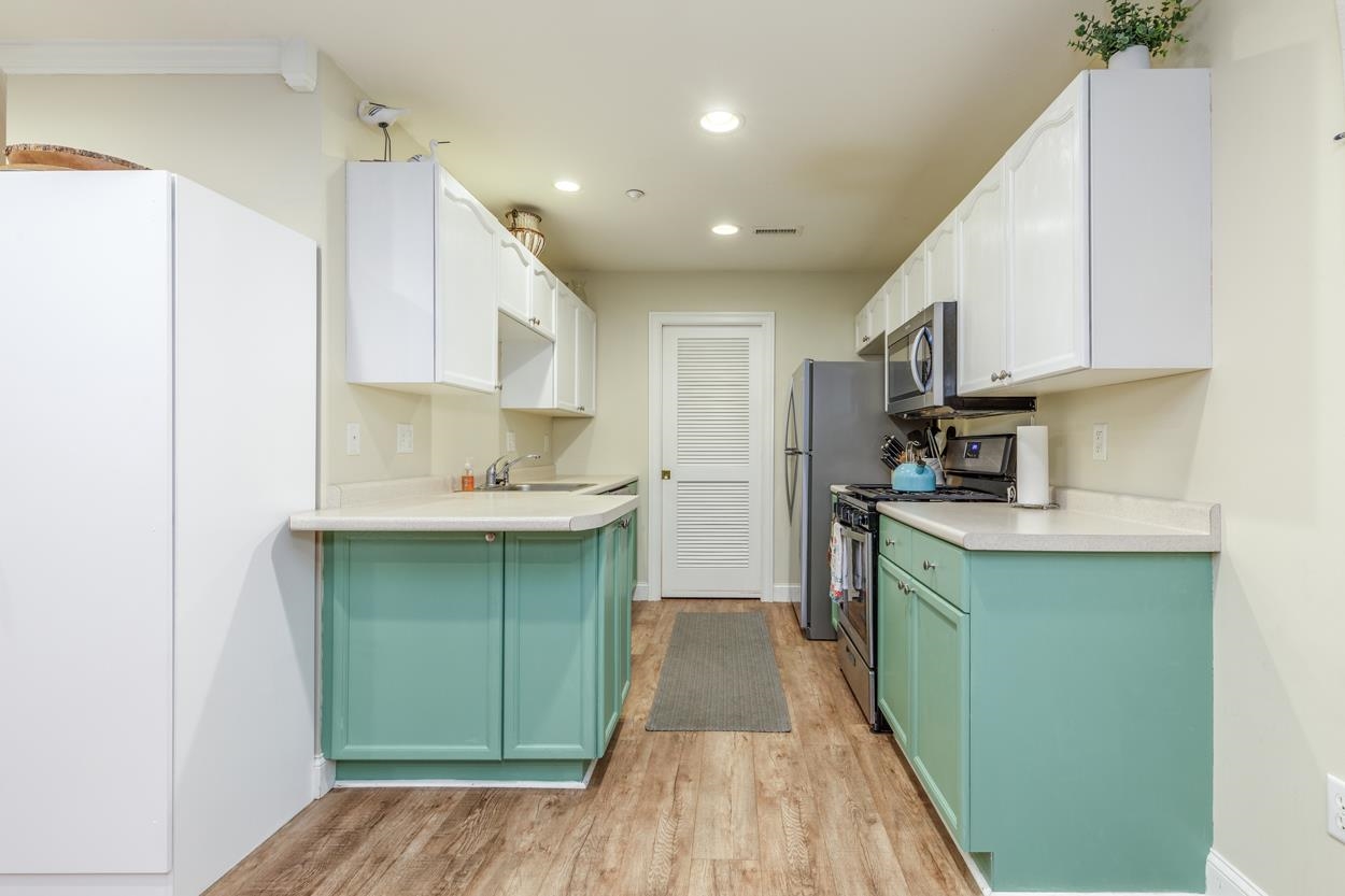 1 Maple Ridge Drive, Unit 101 Merrimack, NH 03054 - Photo 10 of 38