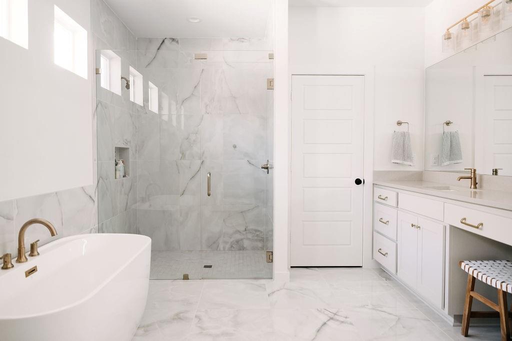 841 Meadowbend Loop South Grapevine, TX 76051 - Photo 12 of 20 a bathroom with a sink shower and a mirror
