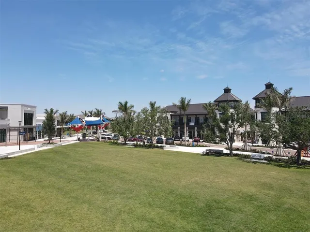 $389,000 | 12240 Wellen Golf Street, Unit 201, Venice, FL 34293