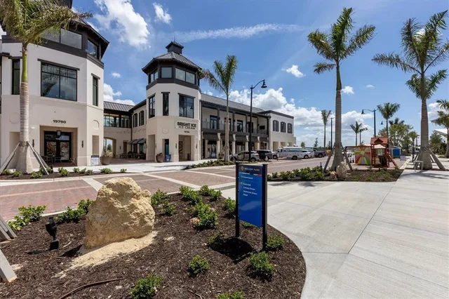 $389,000 | 12240 Wellen Golf Street, Unit 201, Venice, FL 34293