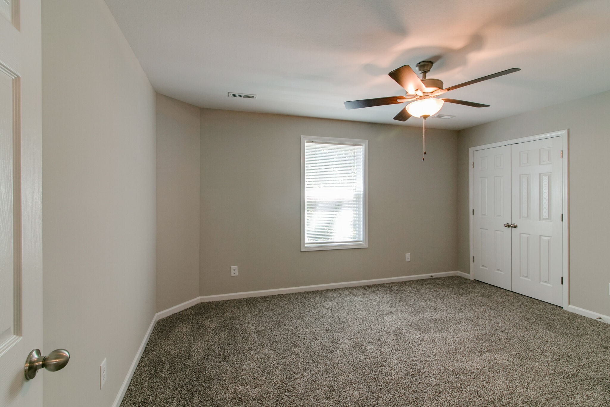 947 Center Road, Unit B Clarksville, TN 37042 - Photo 11 of 24 a view of an empty room with a window