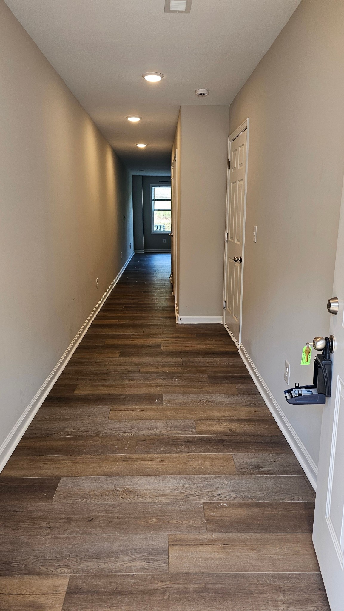 947 Center Road, Unit B Clarksville, TN 37042 - Photo 2 of 24 a view of an entryway