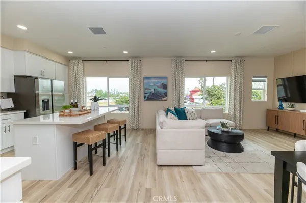 $569,990 | 8185 Amerena Way, Fontana, CA 92335