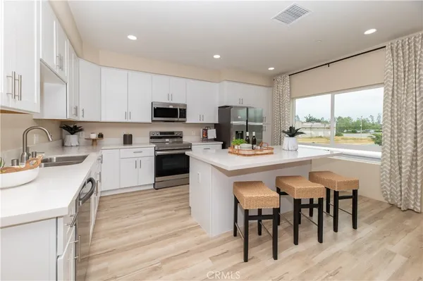 $569,990 | 8185 Amerena Way, Fontana, CA 92335